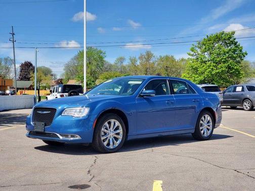 2021 Chrysler 300 Touring