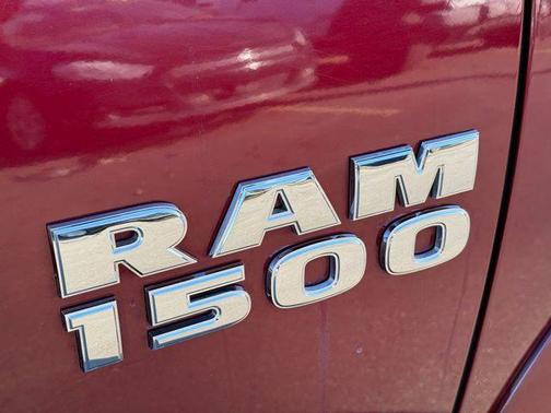 Delmonico Red Pearlcoat 2016 RAM 1500 Outdoorsman