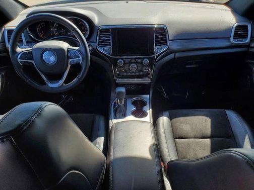 2022 Jeep Grand Cherokee Laredo