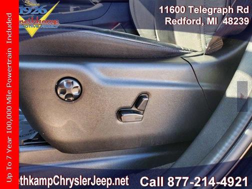 2022 Jeep Grand Cherokee Laredo