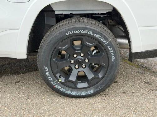Bright White Clearcoat 2026 RAM 1500 Big Horn/Lone Star