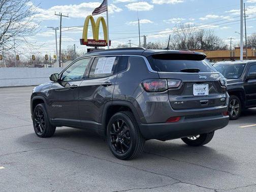 2022 Jeep Compass Latitude Lux