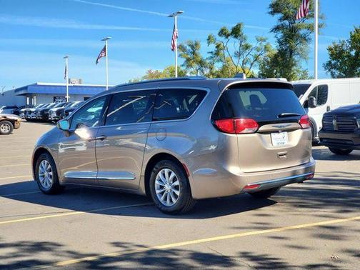 2018 Chrysler Pacifica Touring-L Plus