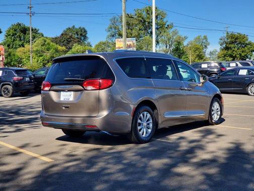 2018 Chrysler Pacifica Touring-L Plus