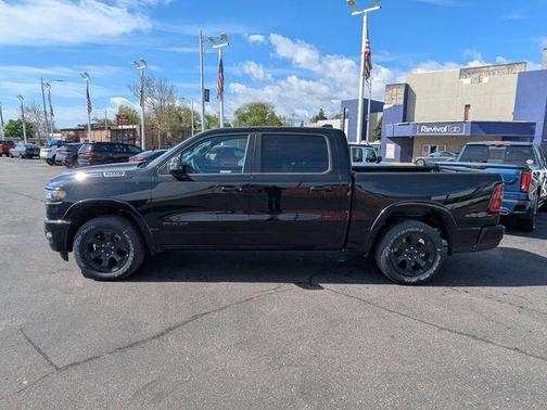 Diamond Black Crystal Pearlcoat 2026 RAM 1500 Big Horn/Lone Star