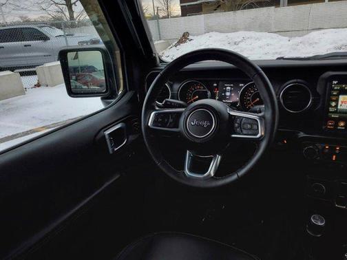 2021 Jeep Gladiator Overland