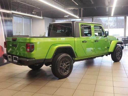 2025 Jeep Gladiator Sport S