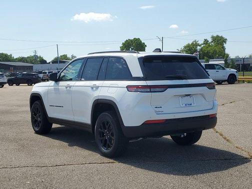 2025 Jeep Grand Cherokee Altitude