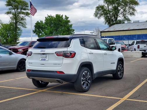 Bright White Clearcoat 2023 Jeep Compass Limited