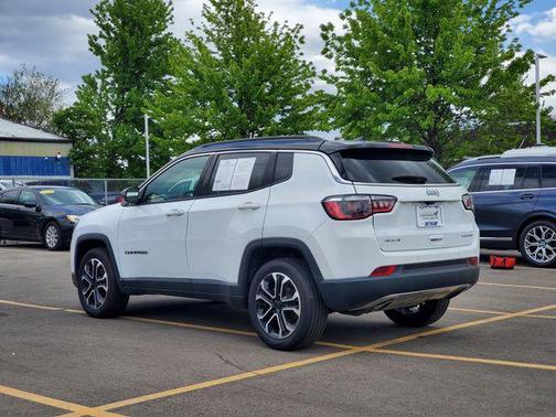 Bright White Clearcoat 2023 Jeep Compass Limited