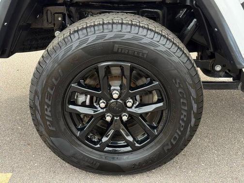 Bright White Clearcoat 2022 Jeep Gladiator Altitude 4x4