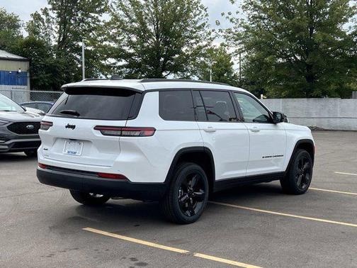 2025 Jeep Grand Cherokee L Altitude