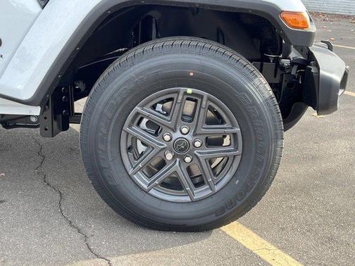 2025 Jeep Gladiator Sport S