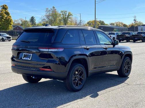 2025 Jeep Grand Cherokee Altitude