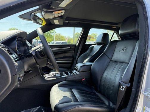 2023 Chrysler 300 S