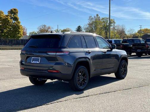 2025 Jeep Grand Cherokee Altitude