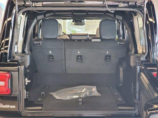 2025 Jeep Wrangler 4xe Base