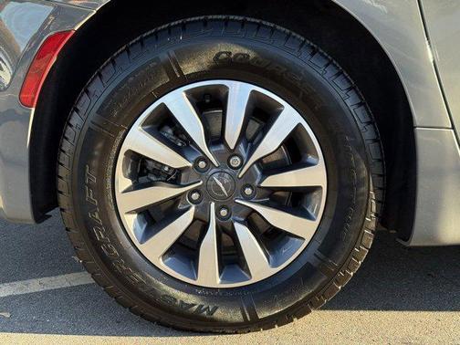 2022 Chrysler Pacifica Hybrid Touring L