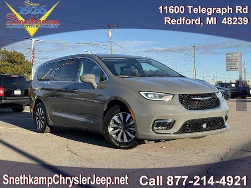 2022 Chrysler Pacifica Hybrid Touring L