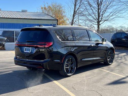 2026 Chrysler Pacifica L