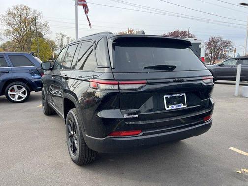 2025 Jeep Grand Cherokee Altitude