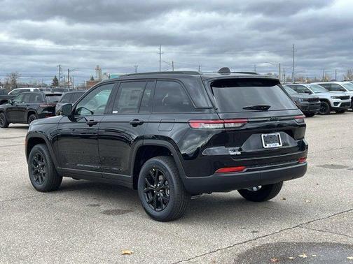 2025 Jeep Grand Cherokee Altitude