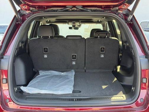 Velvet Red Pearlcoat 2026 Jeep Grand Cherokee Altitude
