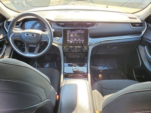 2021 Jeep Grand Cherokee L Laredo