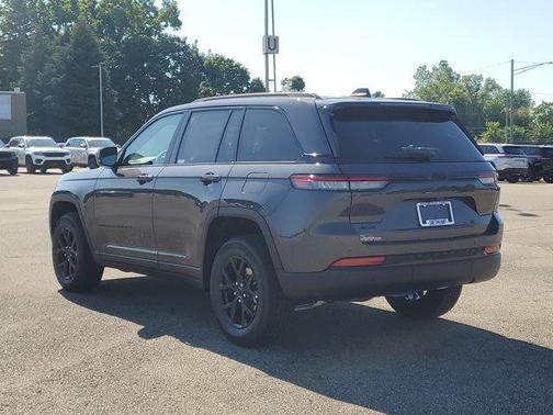 2025 Jeep Grand Cherokee Altitude