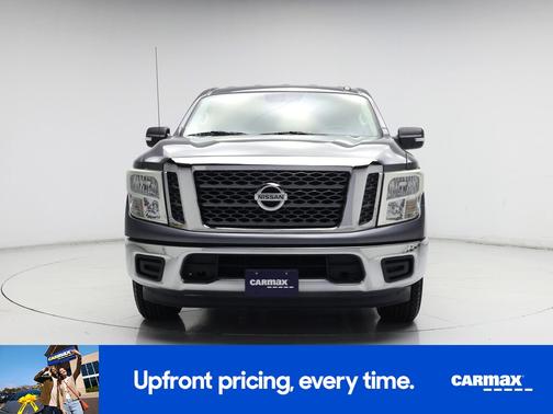 2017 Nissan Titan SV