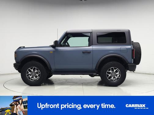 Blue 2022 Ford Bronco Badlands