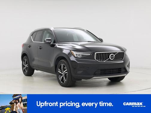 2025 Volvo XC40 B5 Core Bright Theme