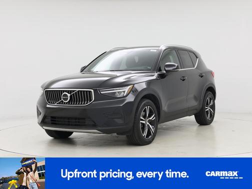 2025 Volvo XC40 B5 Core Bright Theme