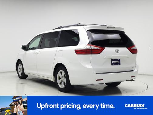 2016 Toyota Sienna LE