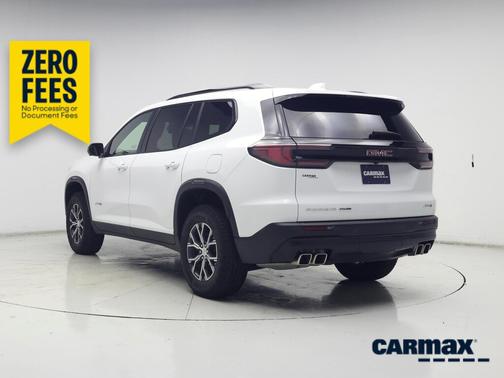 White 2025 GMC Acadia AT4
