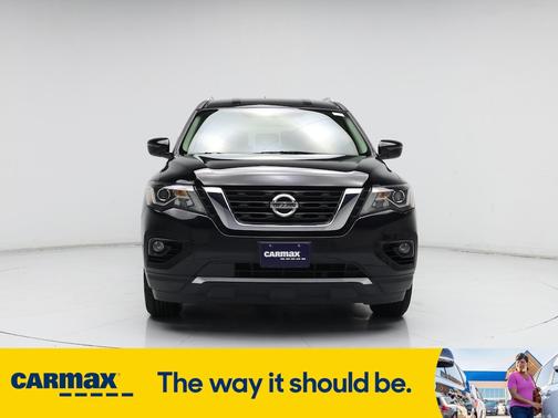 2017 Nissan Pathfinder SV