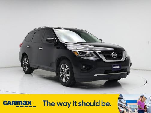 2017 Nissan Pathfinder SV