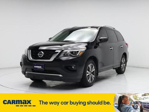 2017 Nissan Pathfinder SV