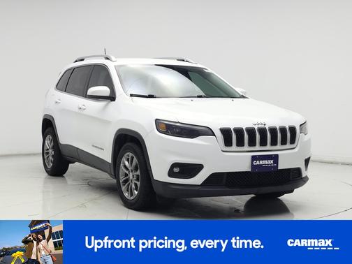 White 2019 Jeep Cherokee Latitude Plus