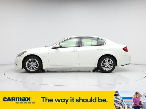 2015 INFINITI Q40