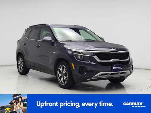 Gray 2022 Kia Seltos EX
