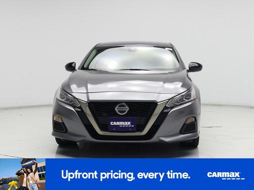 2022 Nissan Altima SR