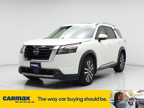 2022 Nissan Pathfinder Platinum