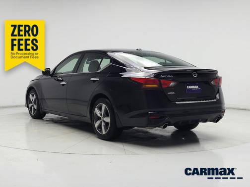 Black 2022 Nissan Altima SL