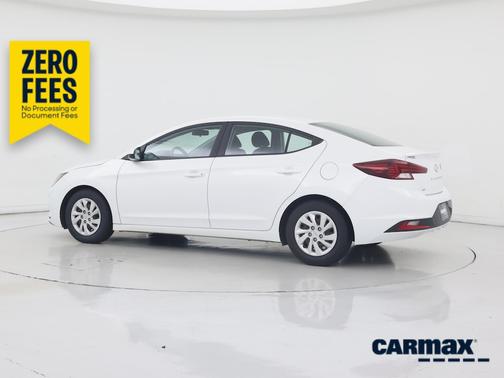 White 2019 Hyundai ELANTRA SE