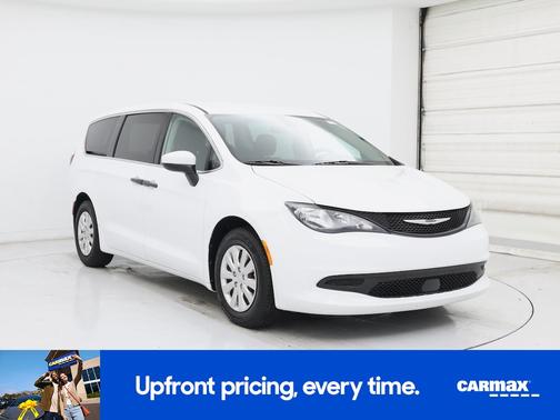 2021 Chrysler Voyager L