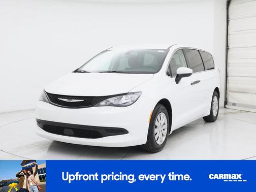 2021 Chrysler Voyager L
