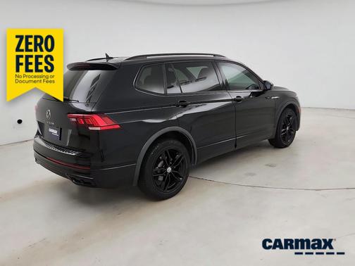 Black 2022 Volkswagen Tiguan SE R-Line Black