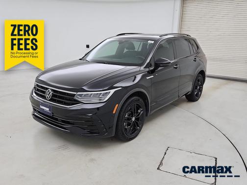 Black 2022 Volkswagen Tiguan SE R-Line Black