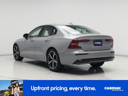 Gray 2024 Volvo S60 B5 Plus Dark Theme